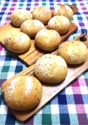 ✳︎全粒粉入り胡麻ミルクプチぱん✳︎-レシピのメイン写真