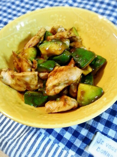 鶏肉とアボカドのわさび醤油炒め-レシピのメイン写真