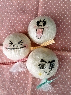 ライン ムーンのラップ巻きおにぎり-レシピのメイン写真