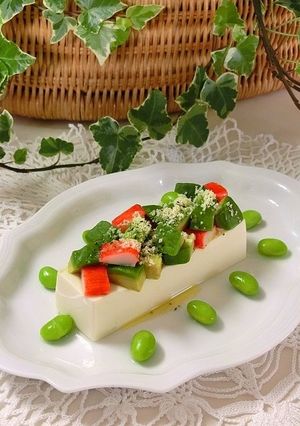 ５分で完成ケーキみたいな洋風アボカド冷奴-レシピのメイン写真