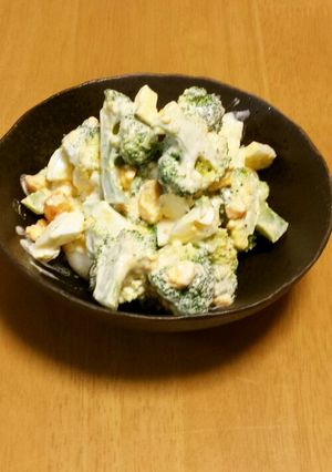 茹でる混ぜるブロッコリーとたまごのサラダ-レシピのメイン写真