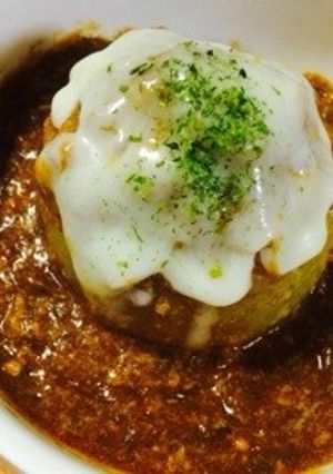 丸ごと玉ねぎのひき肉詰めデミグラス煮込み-レシピのメイン写真
