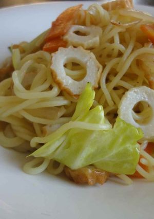 具たっぷり♪ちくわ&かまぼこの塩焼そば-レシピのメイン写真