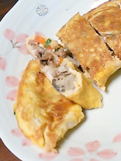 簡単ふんわり♪肉味噌入りオムレツ-レシピのメイン写真