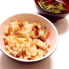 รูปของ ぶり大根の余りで☆簡単ぶりの炊き込みご飯