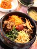 石焼ビビンパプ（돌솥비빔밥）。