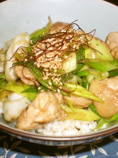 ネギたっぷり!鶏のきじ焼きどんぶり-レシピのメイン写真