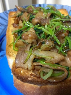 春待ち♡豚バラ三つ葉照り炒めトースト!-レシピのメイン写真