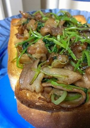 春待ち♡豚バラ三つ葉照り炒めトースト！-レシピのメイン写真