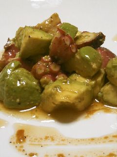 簡単手作りソース付)蛸とアボカドのサラダ-レシピのメイン写真