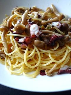 タコとしめじのガーリックパスタ-レシピのメイン写真