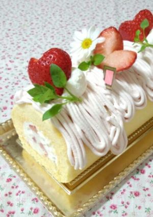 苺のモンブランロール-レシピのメイン写真