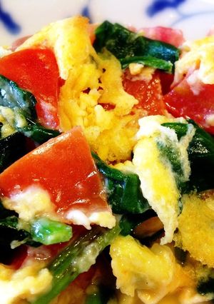 トマトとほうれん草のチーズスクランブル-レシピのメイン写真