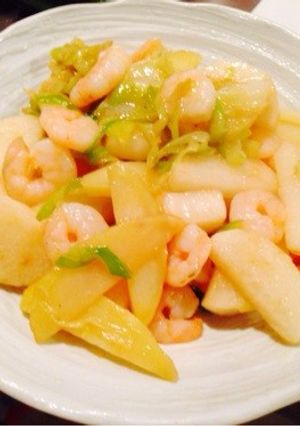 むきエビと山芋☆じゃがいもの塩炒め-レシピのメイン写真