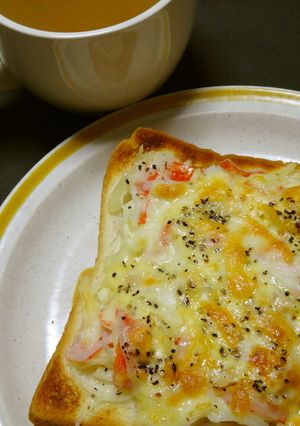 *カニカマ&オニオン*トースト-レシピのメイン写真