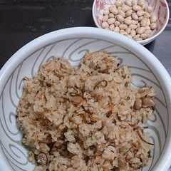 รูปของ 節分で余った福豆で炊込みご飯