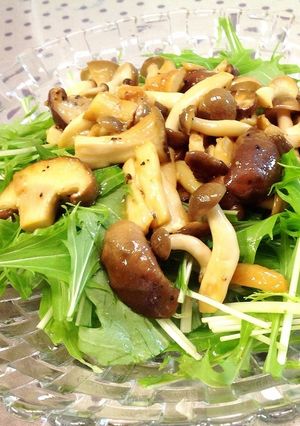 ＊水菜の簡単きのこドレッシングサラダ＊-レシピのメイン写真