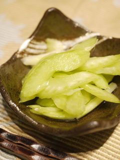 簡単!おいしい!セロリの浅漬け!-レシピのメイン写真