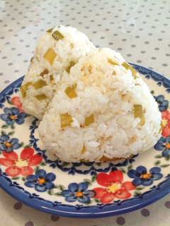 茎わかめの簡単佃煮☆おにぎり-レシピのメイン写真