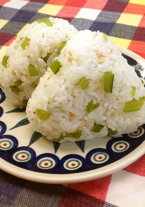 茎わかめのおにぎり＊3種-レシピのメイン写真