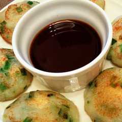 รูปของ チーズとろ～り♡チーズinニラ長芋もち