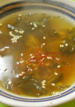 袋ラーメン１個で家族みんなの漬物スープ-レシピのメイン写真