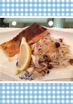 カリカリ皮のふっくら秋鮭のムニエル-レシピのメイン写真