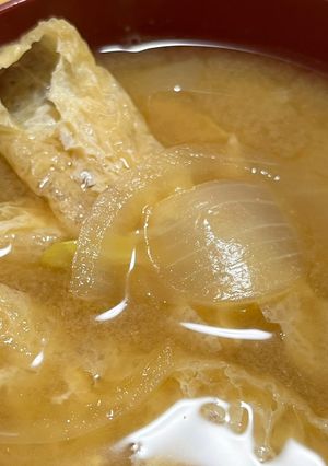 玉ねぎと油揚げの味噌汁-レシピのメイン写真