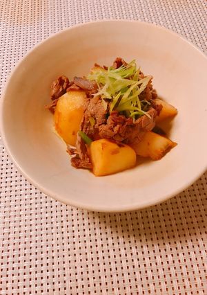 新じゃがの季節に♡生姜甘辛炒め肉じゃが by yesmama 【クックパッド