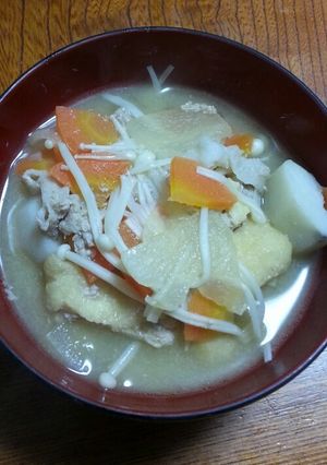 切って煮るだけ、簡単豚汁-レシピのメイン写真