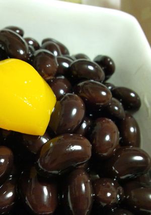 スプーンで食べたくなっちゃう☆黒豆の煮物-レシピのメイン写真