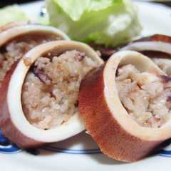 รูปของ イカゲソご飯のイカ詰め焼き