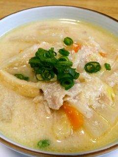 具沢山な豚かす汁-レシピのメイン写真