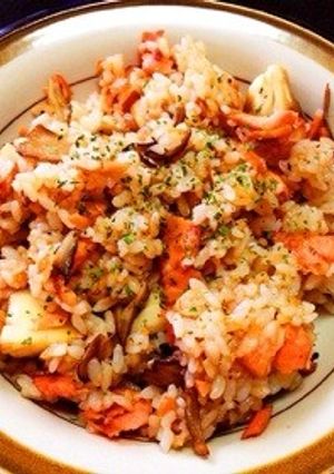 シャケとまいたけのバター醤油炒飯-レシピのメイン写真