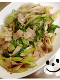 セロリの葉で洋風炒め-レシピのメイン写真