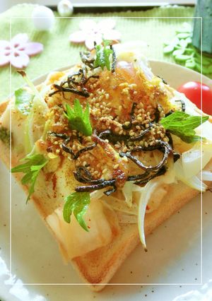 目玉焼き×キムチ×塩昆布のカレートースト-レシピのメイン写真