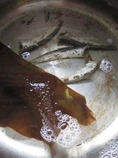 活力なべで簡単!昆布と煮干しのだし-レシピのメイン写真