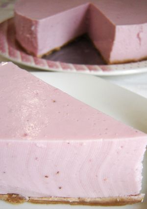 生クリーム不要☆苺レアーチーズケーキ-レシピのメイン写真