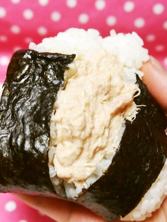 油が染み出ない♬ツナマヨおにぎりの作り方-レシピのメイン写真