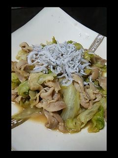 鶏肉とレタスのワイン蒸し-レシピのメイン写真