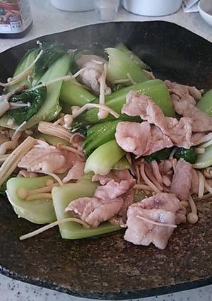 １０分で完成！チンゲン菜のオイスター炒め-レシピのメイン写真