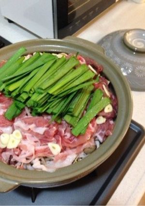 節約！ラーメンの素でとんこつ醤油鍋-レシピのメイン写真