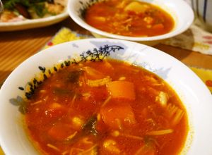 野菜とトマトに鶏胸肉でデトックススープ♪-レシピのメイン写真