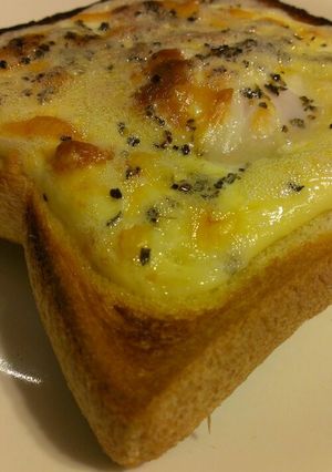 週末の朝ごはんに...マヨエッグトースト-レシピのメイン写真