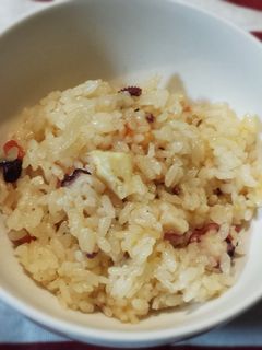 タコとトマトの炊きこみご飯-レシピのメイン写真