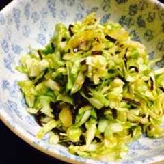 รูปของ キャベツの塩昆布あえ