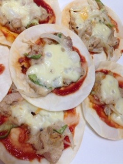 フライパンで作る!簡単餃子の皮ピザ-レシピのメイン写真