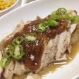 主菜:しっとり鶏むね肉 ごま玉ねぎソース