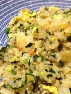 【覚書】鮭フレークとほうれん草の炒飯。-レシピのメイン写真