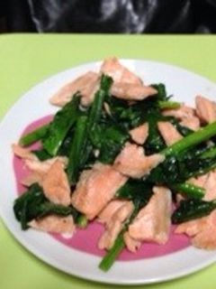 サーモンとほうれん草いため-レシピのメイン写真
